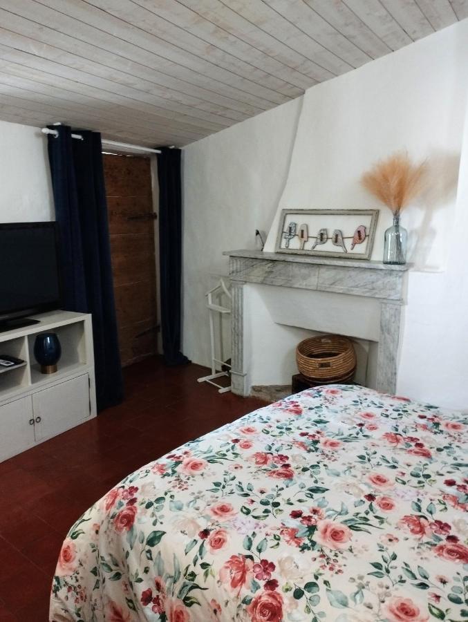 Bed and Breakfast Chez Les Filles Dions Exterior foto